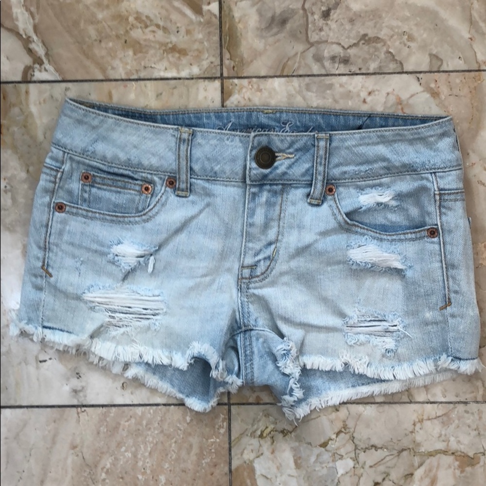 LIGHT WASH Cutoff distressed denim  Jean Shorts , size 0